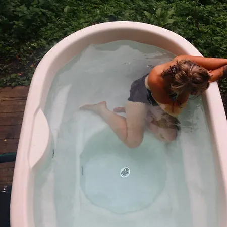 Chalet Oku Wooden Pod, Newburgh Priory Estate York