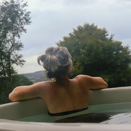 Oku Wooden Pod, Newburgh Priory Estate York