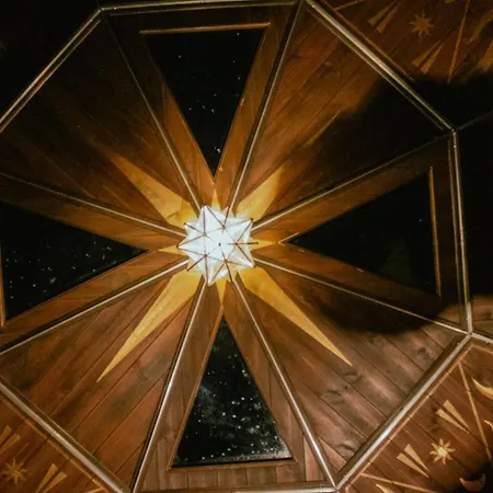 Oku Wooden Pod, Newburgh Priory Estate Chalet York