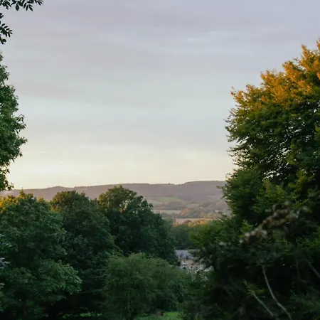Oku Wooden Pod, Newburgh Priory Estate Chalet York