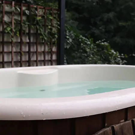 Chalet Oku Wooden Pod, Newburgh Priory Estate *