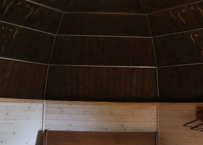 Oku Wooden Pod, Newburgh Priory Estate *