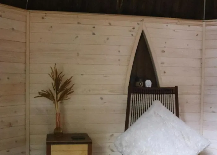 Oku Wooden Pod, Newburgh Priory Estate Chalet