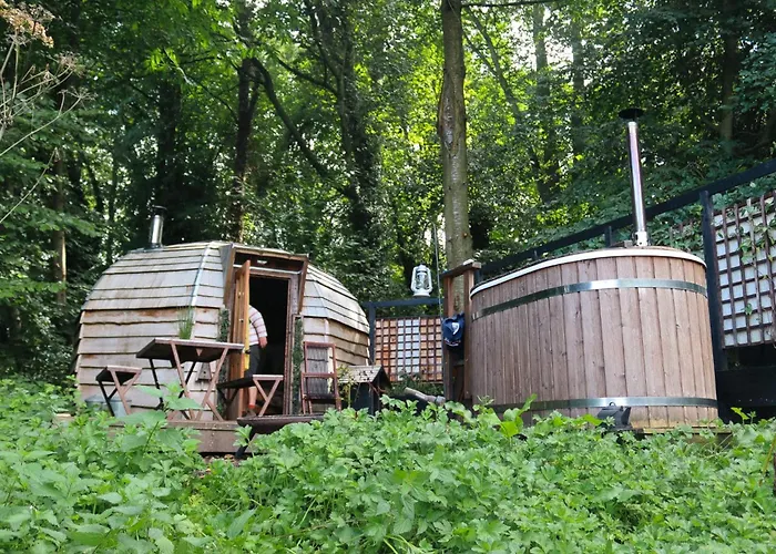 Oku Wooden Pod, Newburgh Priory Estate Chalet
