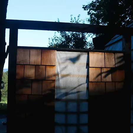 Chalé Oku Wooden Pod, Newburgh Priory Estate York