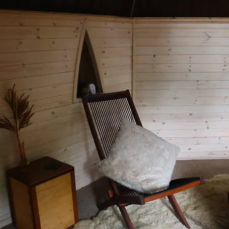 Oku Wooden Pod, Newburgh Priory Estate *