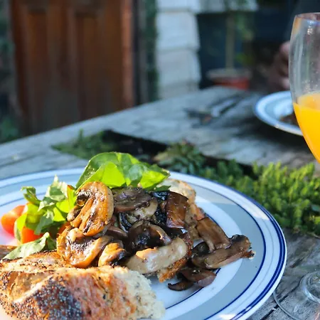 Oku Wooden Pod, Newburgh Priory Estate Chalé